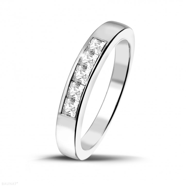 0.50 Karat Memoire Ring mit Prinzessdiamanten aus Platin
