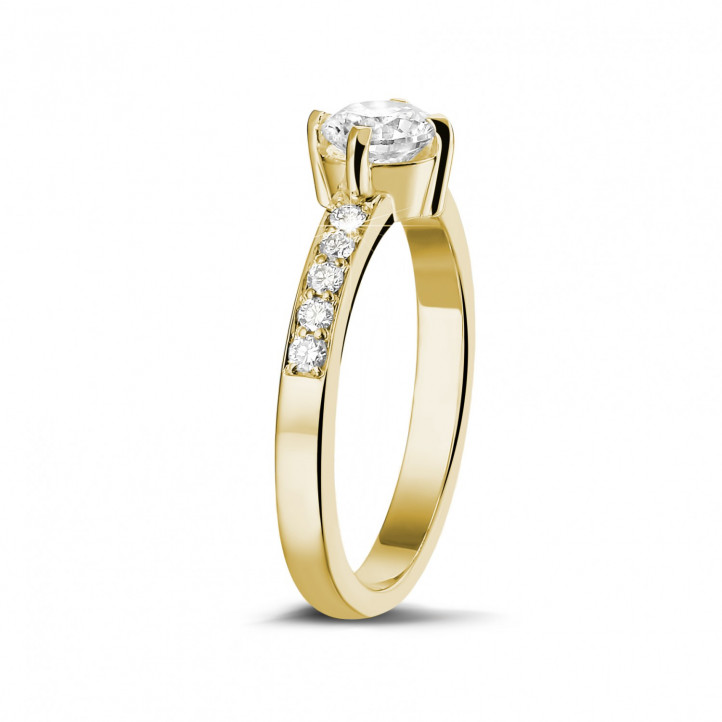 0.70 Karat Diamant Solitärring aus Gelbgold mit kleinen Diamanten