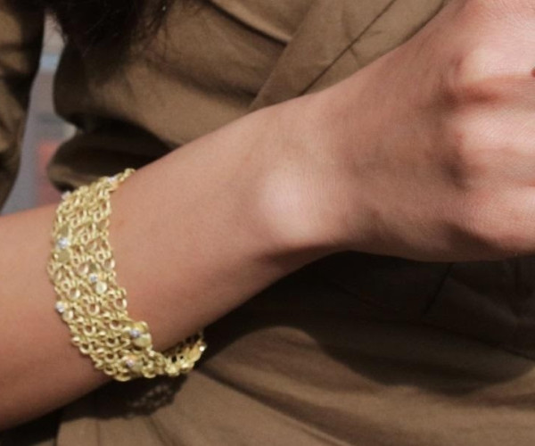 Armband und Ring mit Diamanten aus 18 Karat Gelbgold
