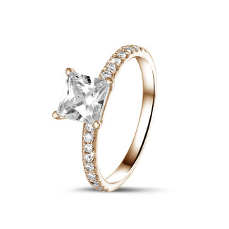 Verlobung - 1.00 Karat Solitärring mit Prinzessdiamant aus Rotgold mit kleinen Diamanten