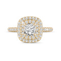 0.70 Karat Solitärring mit doppeltem Halo und Diamant im Kissenschliff aus Rotgold