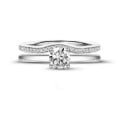 0.90 Karat Solitärring aus Weißgold mit rundem Diamant
