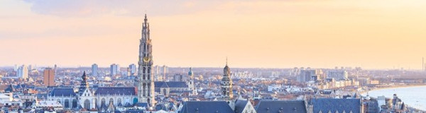 Blick auf die Skyline der Stadt Antwerpen