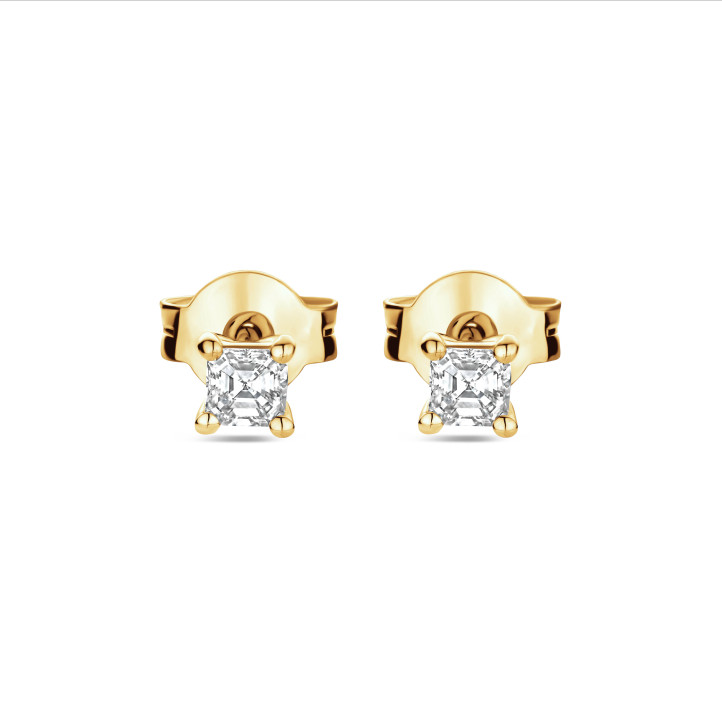 0.30 Kt Solitär-Ohrringe mit Asscher-Schliff-Diamanten in Gelbgold