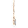 1.00 Karat Solitär Anhänger aus Rotgold mit Marquise Diamant