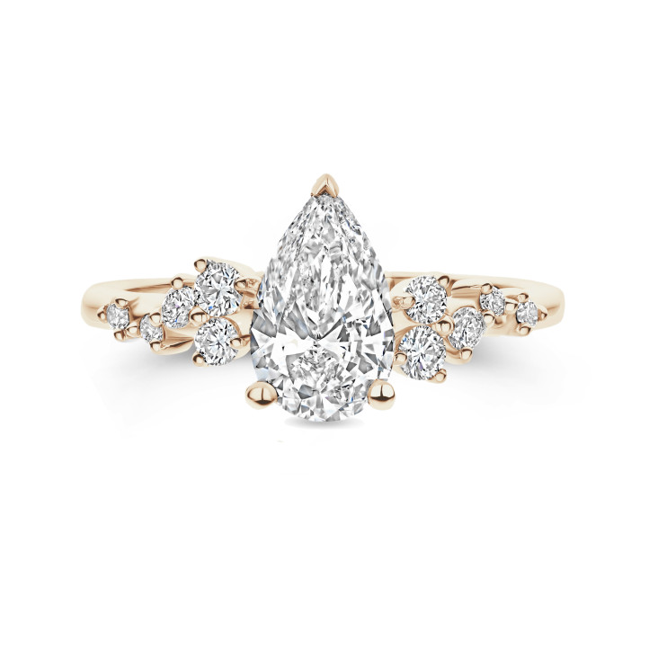 1.20 Kt Solitär-Cluster-Ring aus Rotgold mit Diamant im Tropfenschliff