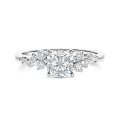 1.50 Kt Solitär-Cluster-Ring aus Weißgold mit Diamant im Kissenschliff