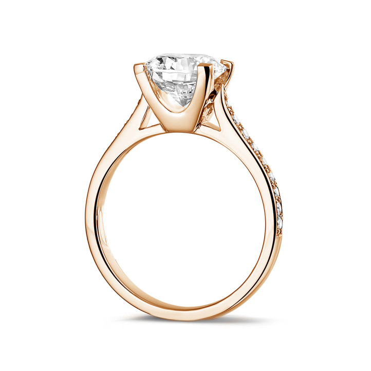 2.00 Karat Diamant Solitärring aus Rotgold mit kleinen Diamanten