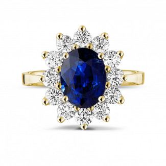 Verlobung - Entourage Ring aus Gelbgold mit ovalem Saphir und runde Diamanten