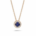 Diamant Halo Halskette aus Rotgold mit Saphir und runden Diamanten