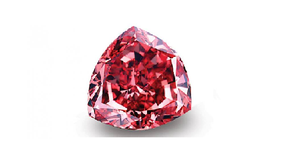 Facettierter pink-roter Fancy-Red-Diamant im Trilliant-Schliff mit leuchtender Brillanz