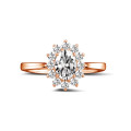0.90 Karat Entourage Ring mit ovalem Diamanten aus Rotgold