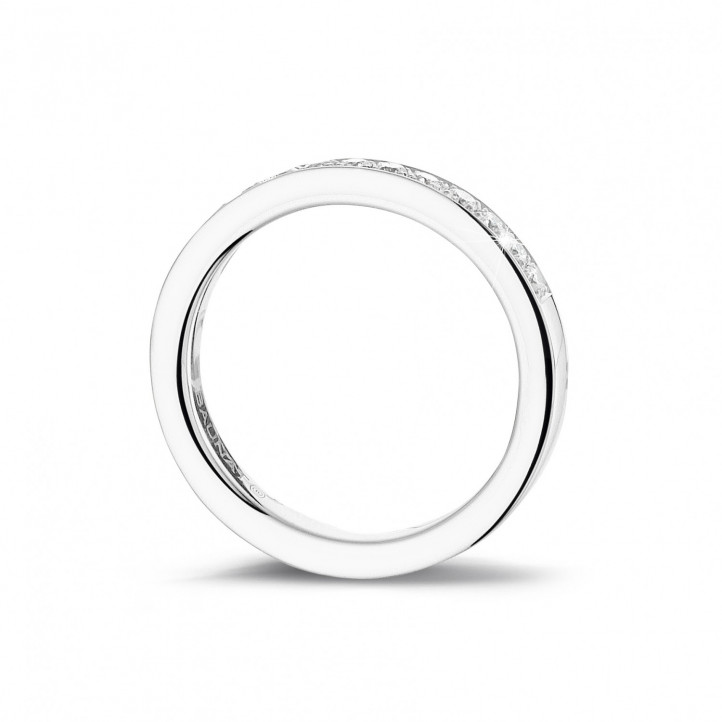 0.25 Karat Diamant Memoire Ring (halb besetzt) aus Weißgold