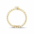 0.07 Karat gedrehter Kombination Ring aus Gelbgold mit Diamant