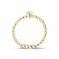 0.04 Karat Diamant gedrehter Kombination Ring aus Gelbgold