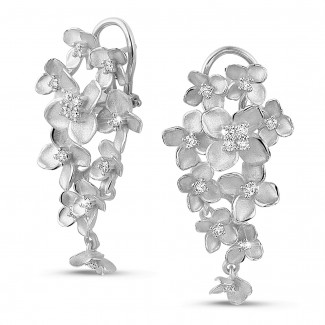 Ohrringe - 0.70 Karat Diamant Design Blumenohrringe aus Weißgold