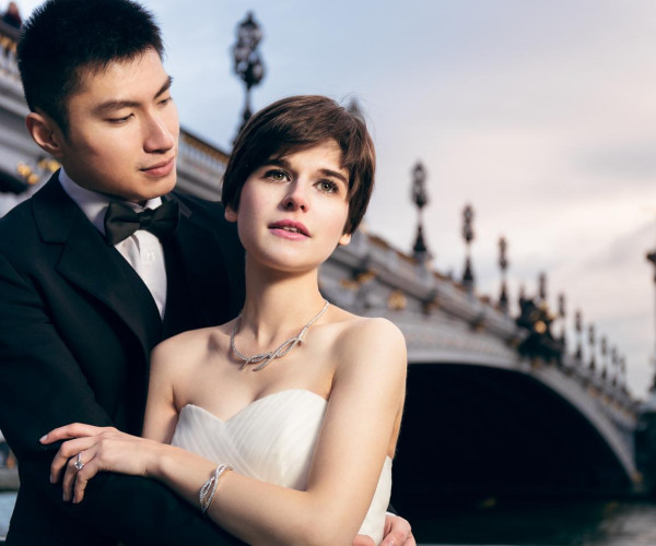 Winterhochzeit mit Weißgoldschmuck von BAUNAT