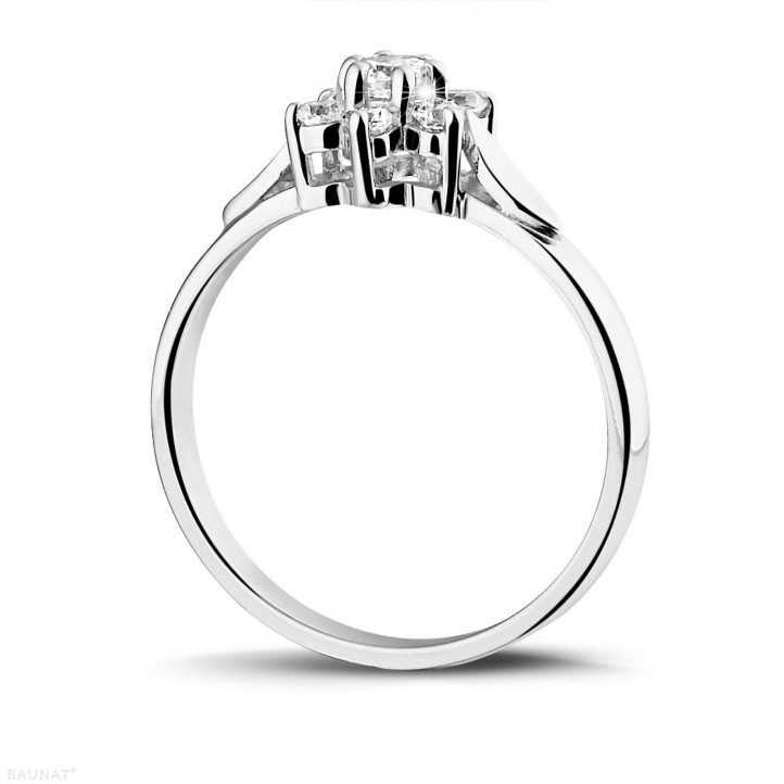 0.30 Karat Diamant Blumenring aus Weißgold