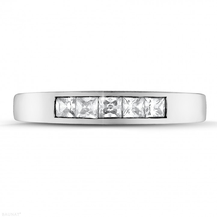 0.50 Karat Memoire Ring mit Prinzessdiamanten aus Weißgold