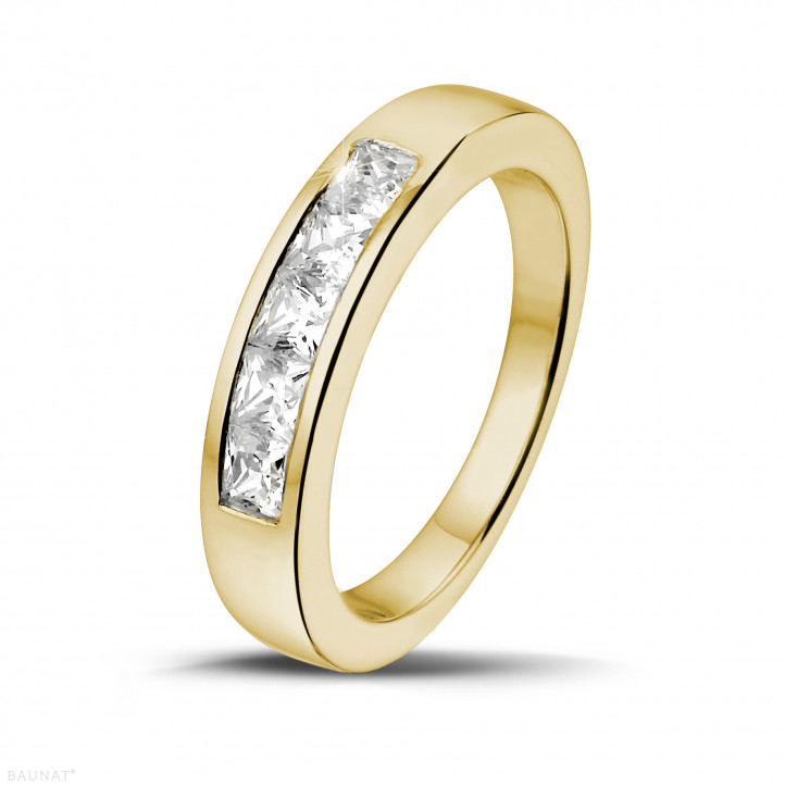 0.75 Karat Memoire Ring mit Prinzessdiamanten aus Gelbgold