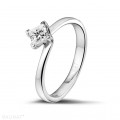 0.50 Karat Solitärring in Platin mit Prinzessdiamanten