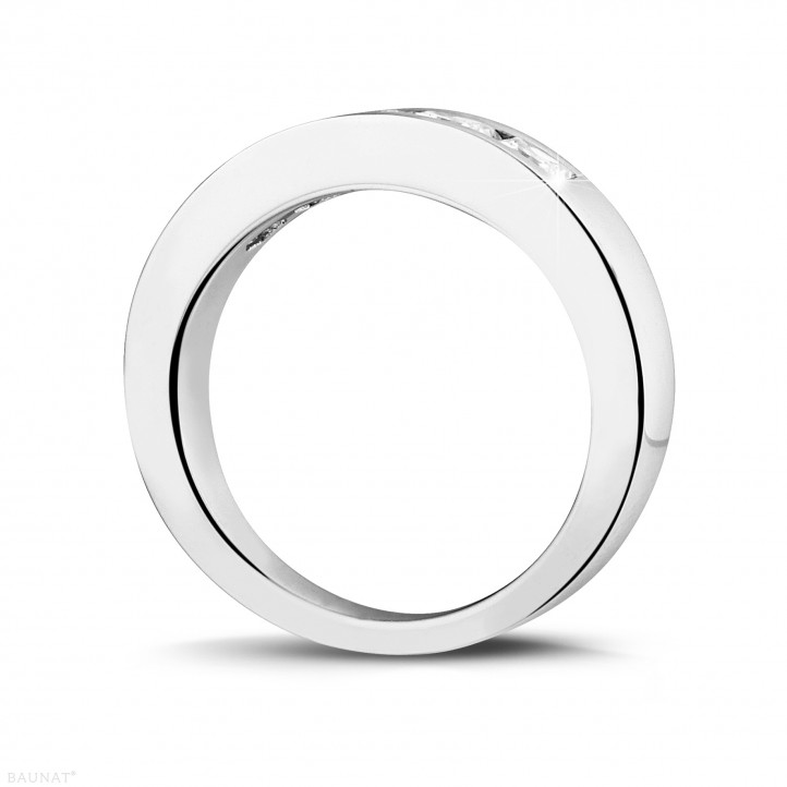 1.35 Karat Memoire Ring mit Prinzessdiamanten aus Platin