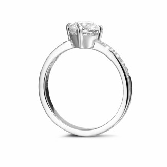 Gold engagement rings - 1.00 carat solitaire diamond ring in white gold with side diamonds