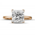 3.00 carat solitaire ring in red gold with princess diamond