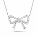Necklace with diamond bow in white gold
