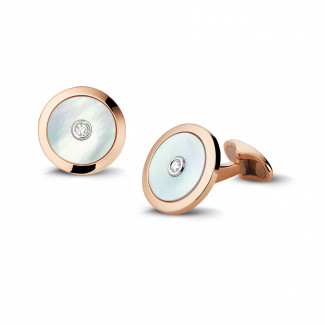 Cufflinks - Red golden cufflinks with mother of pearl and a central diamond