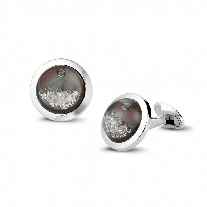 White golden cufflinks with tahiti mother of pearl and round diamonds 