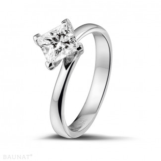 Engagement - 1.00 carat solitaire ring in white gold with princess diamond of exceptional quality (D-IF-EX)