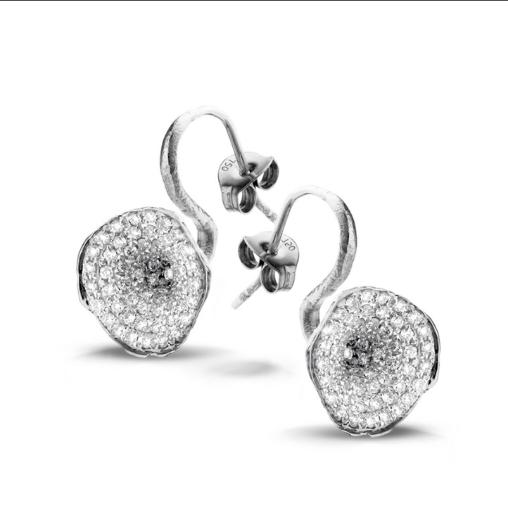 0.76 carat diamond design earrings in platinum