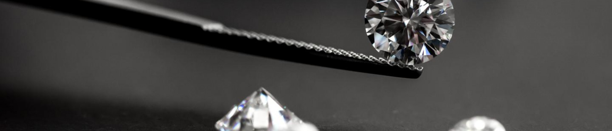 Discover the unique diamond jewellery of BAUNAT