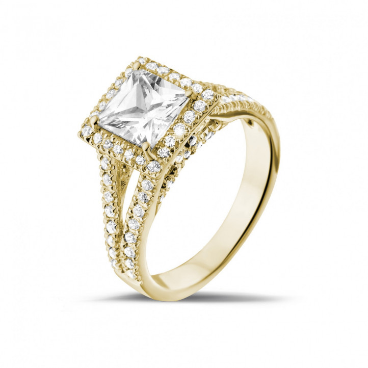 1.50 carat solitaire ring in yellow gold with princess diamond and side diamonds