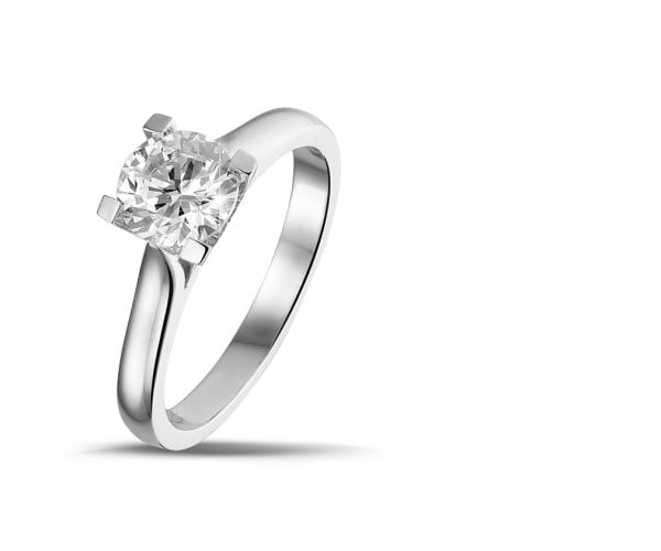 Engagement ring with round diamond from BAUNAT