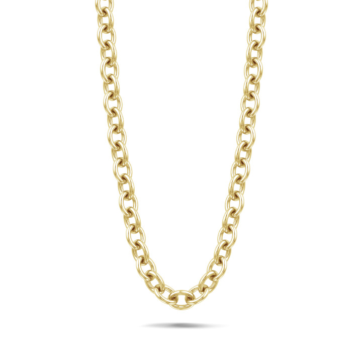 Bold chain necklace in yellow gold