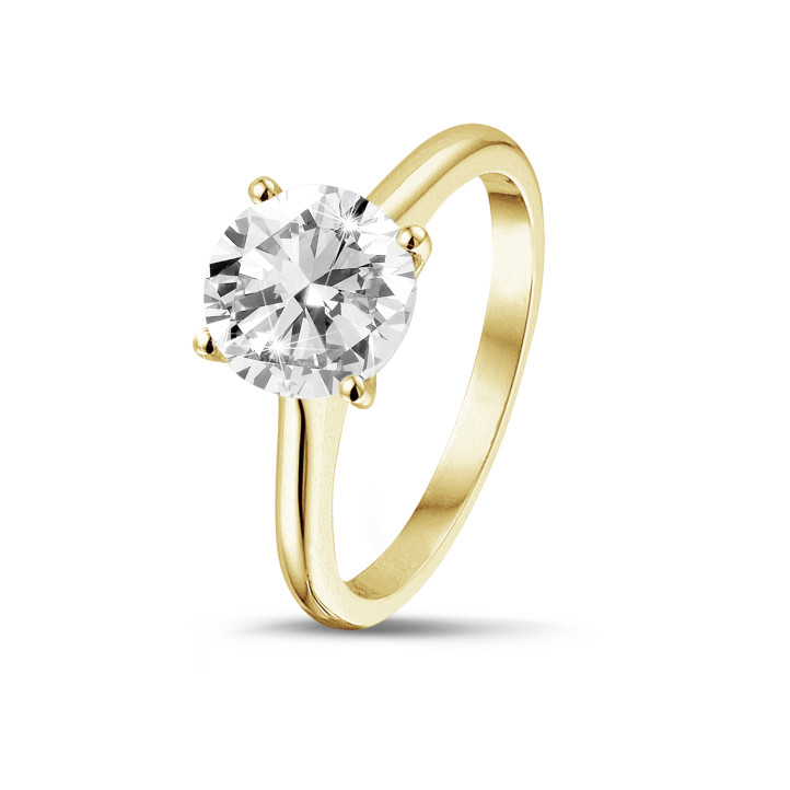 2.00 carat solitaire ring in yellow gold with round diamond and four prongs