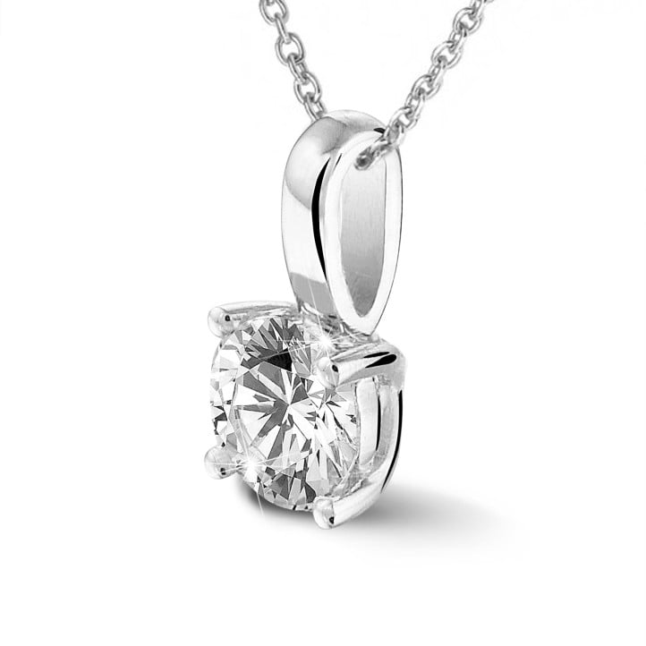 0.70 carat solitaire pendant in white gold with round diamond and four prongs
