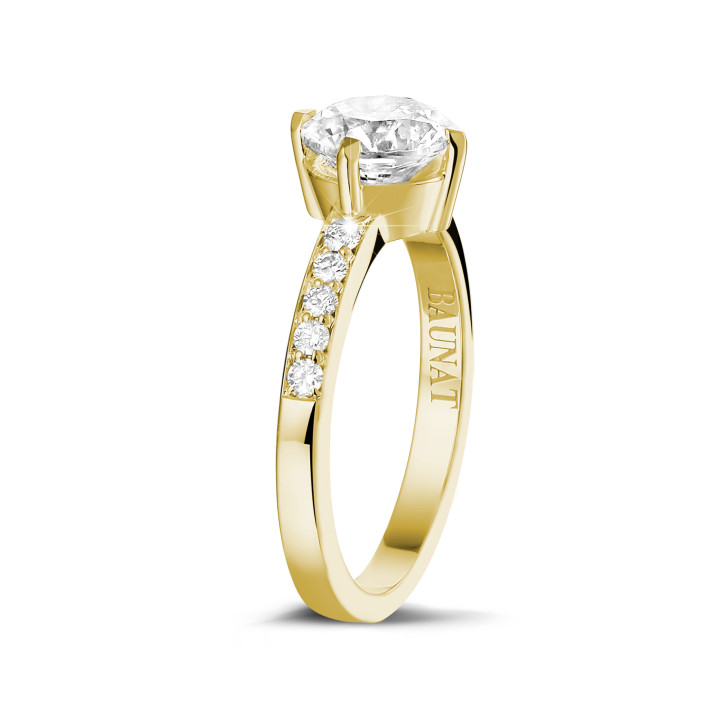 1.25 carat solitaire diamond ring in yellow gold with side diamonds