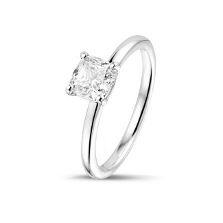 Gold diamond ring - 1.00 carat solitaire ring with a cushion diamond in white gold