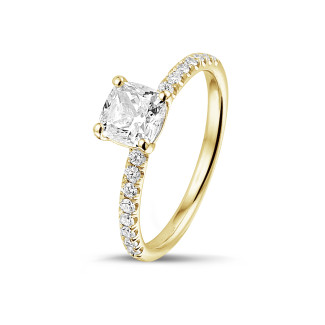 Rings - 1.00 carat solitaire ring with a cushion diamond in yellow gold with side diamonds