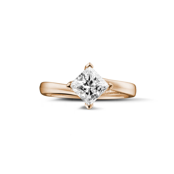 2.50 carat solitaire ring in red gold with princess diamond