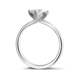 Engagement - 1.50 carat solitaire ring in white gold with princess diamond