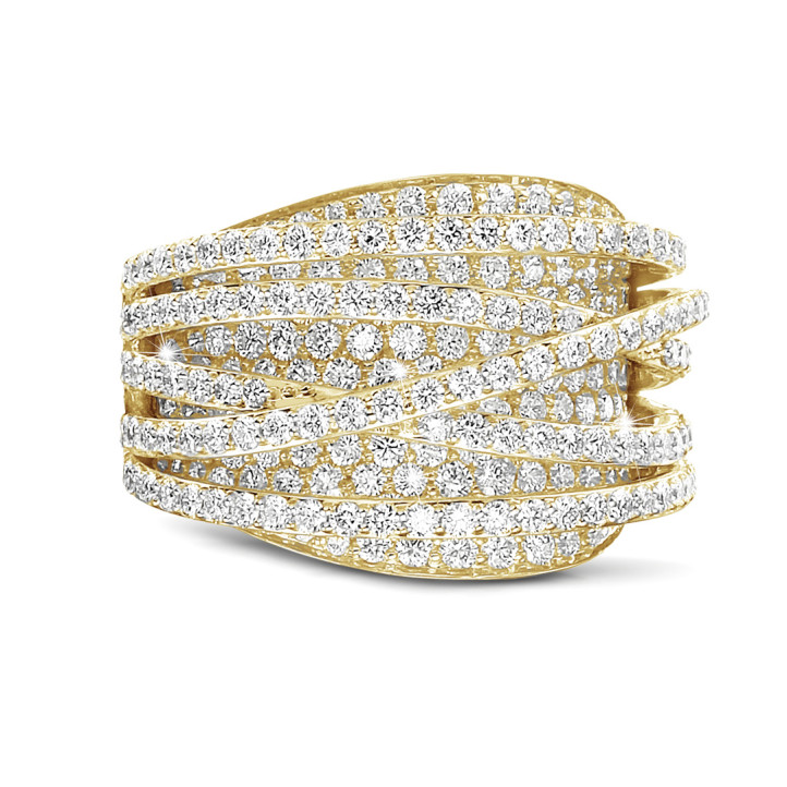 3.50 carat ring in yellow gold with round diamonds