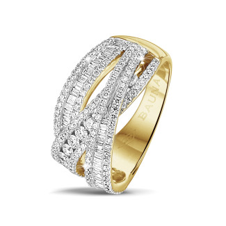 Gold ring - 1.35 carat ring in yellow gold with round and baguette diamonds