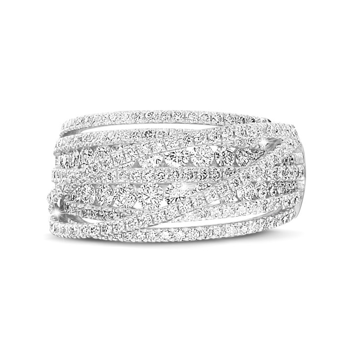 1.50 carat ring in white gold with round diamonds