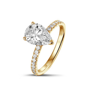 Engagement - 1.00Ct solitaire ring in yellow gold with pear diamond