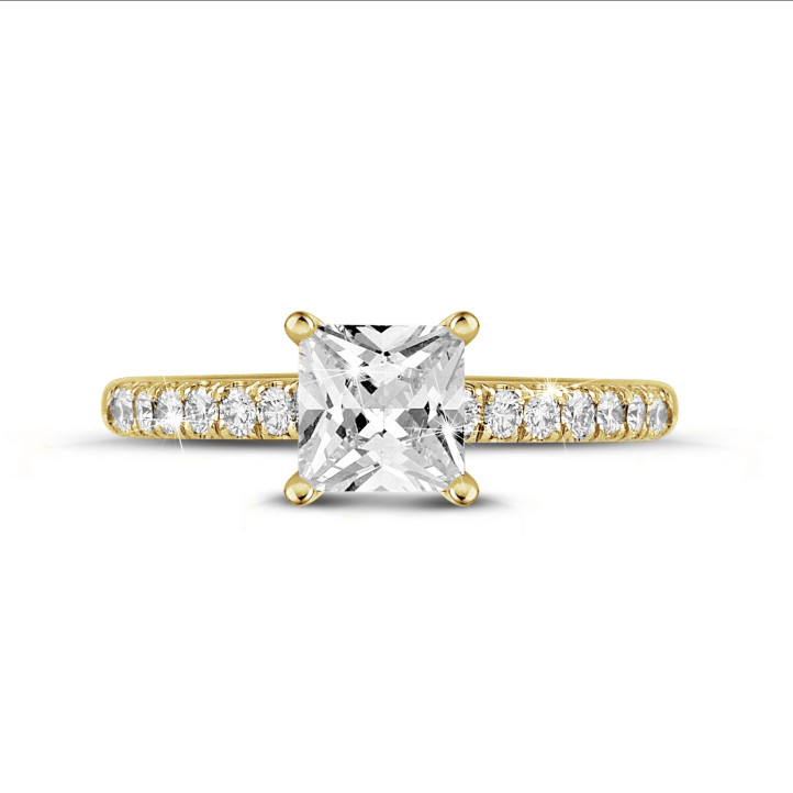1.00 carat solitaire ring with a princess diamond in yellow gold with side diamonds