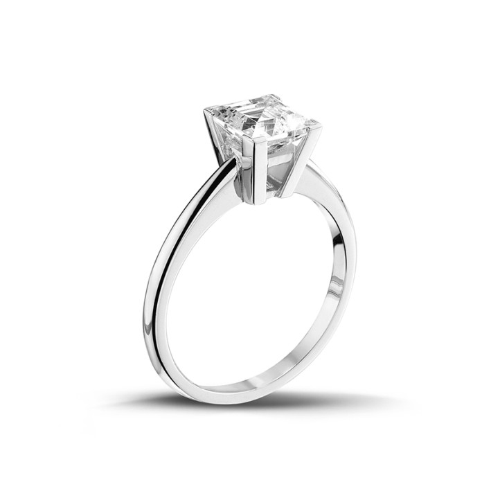 2.00 carat solitaire ring in white gold with princess diamond of exceptional quality (D-IF-EX-None fluorescence-GIA certificate)